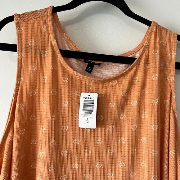 Torrid Women's Plus Size Peach Textured High Neck Crop Tank Top - Size 4 - NWT - Picture 3 of 9